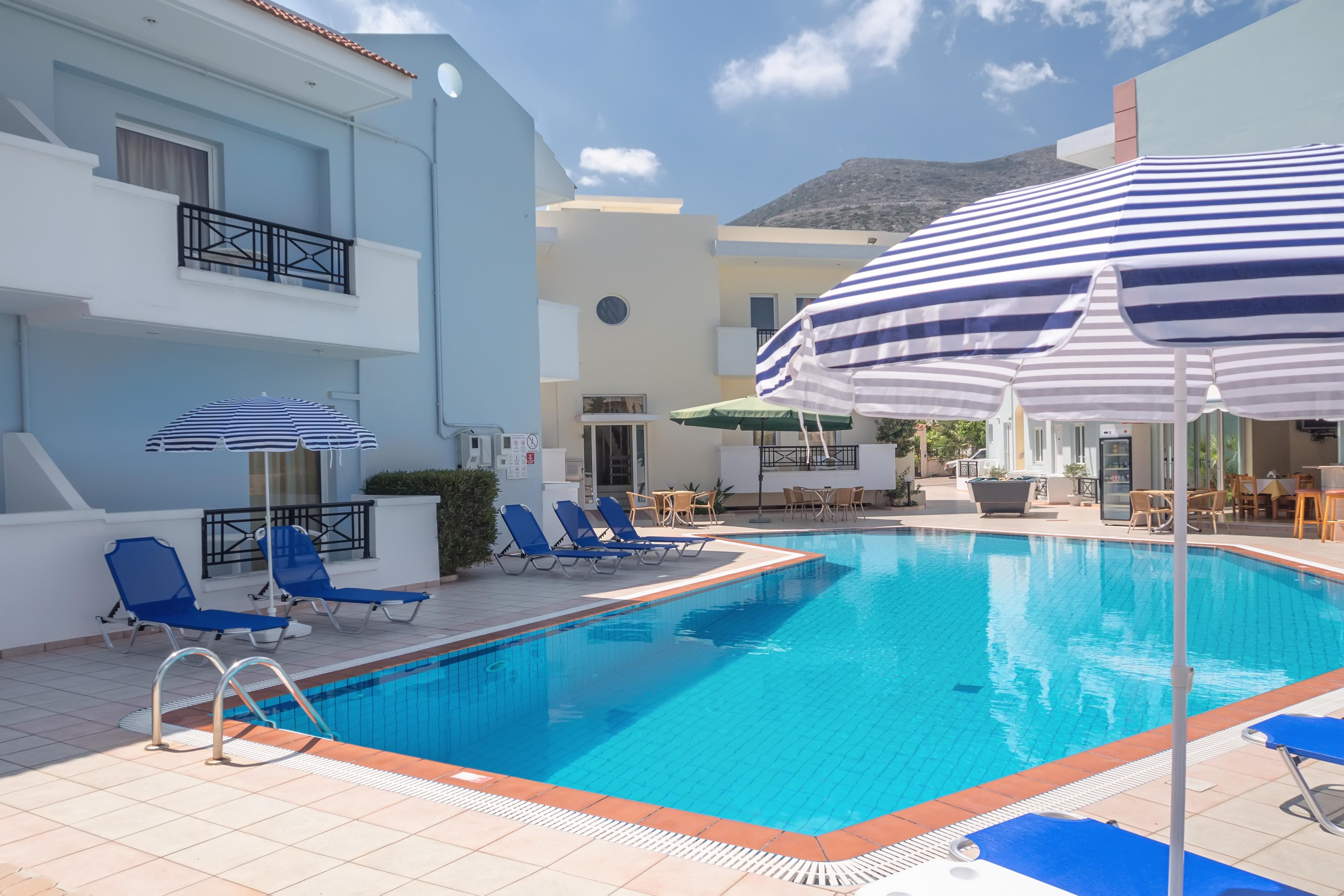 Apartahotel Athena Stalida